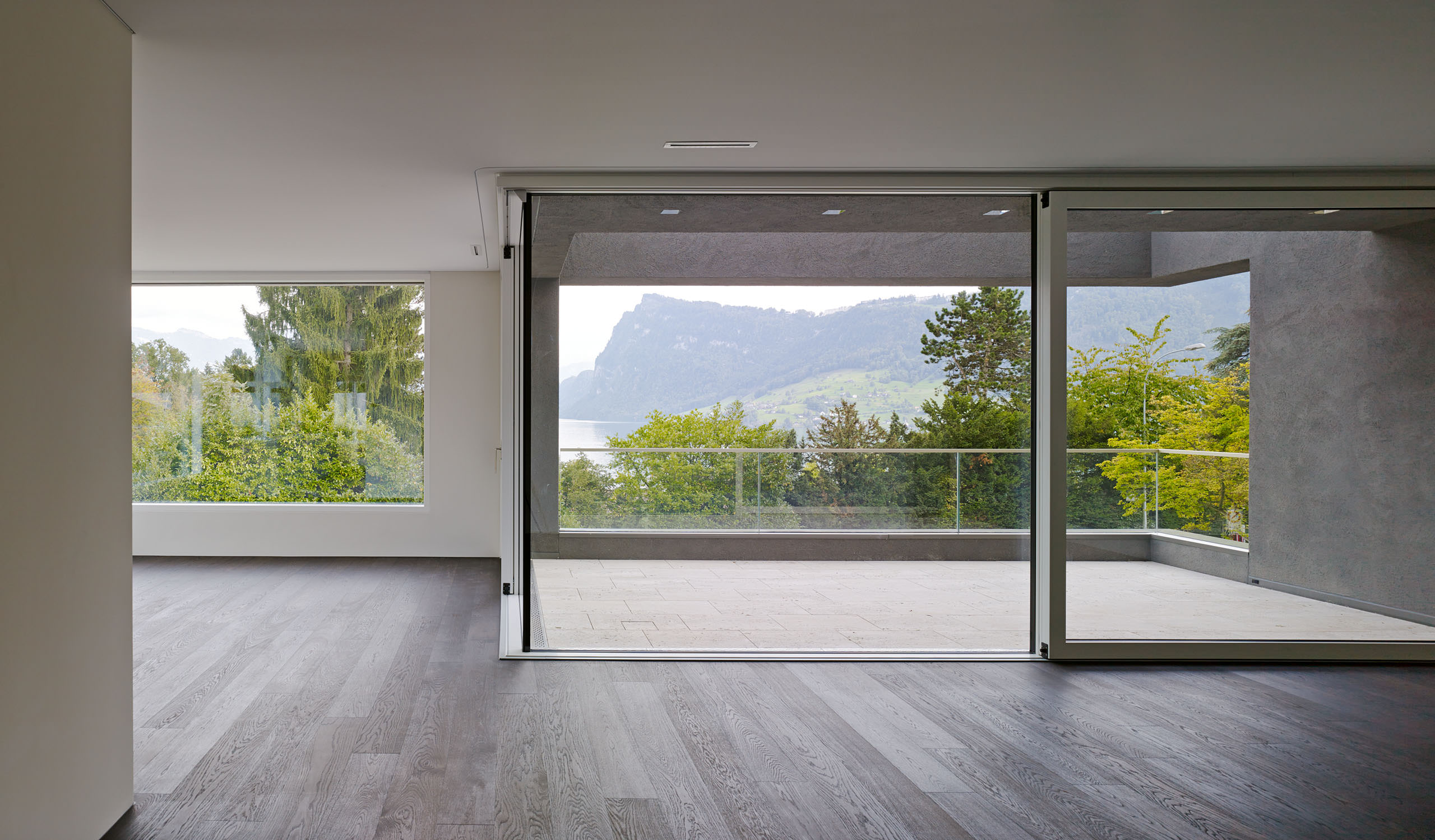 E12408 036040p j2560